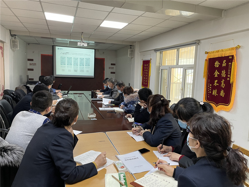 1614742711713319.jpg 圖為:“出租車ERP平臺(tái)項(xiàng)目”洽談現(xiàn)場_副本.jpg